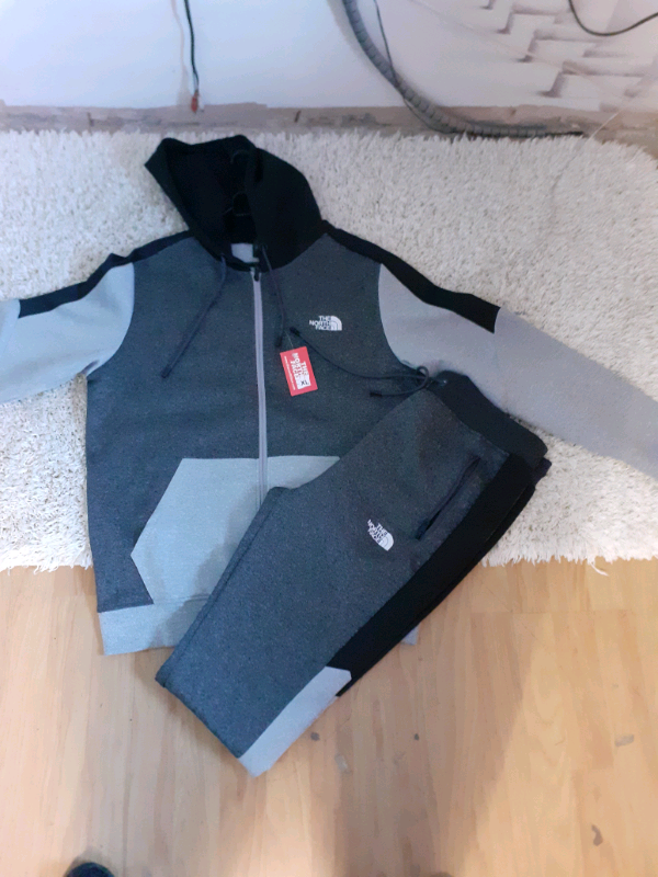 north face trackie